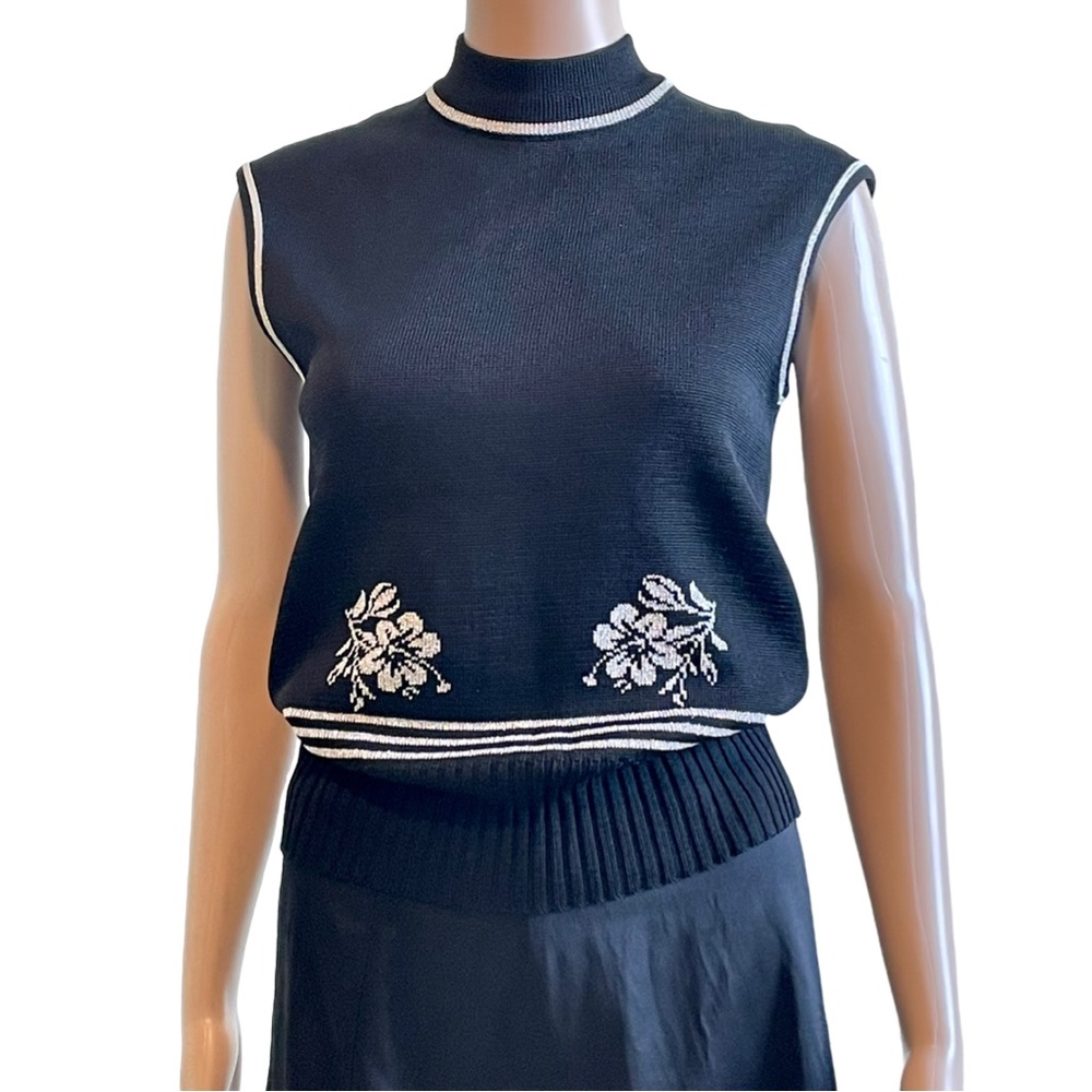 Vintage Vivo by Susan Thomas Sleeveless Black Metallic Silver Pullover Sweater - Picture 2 of 8